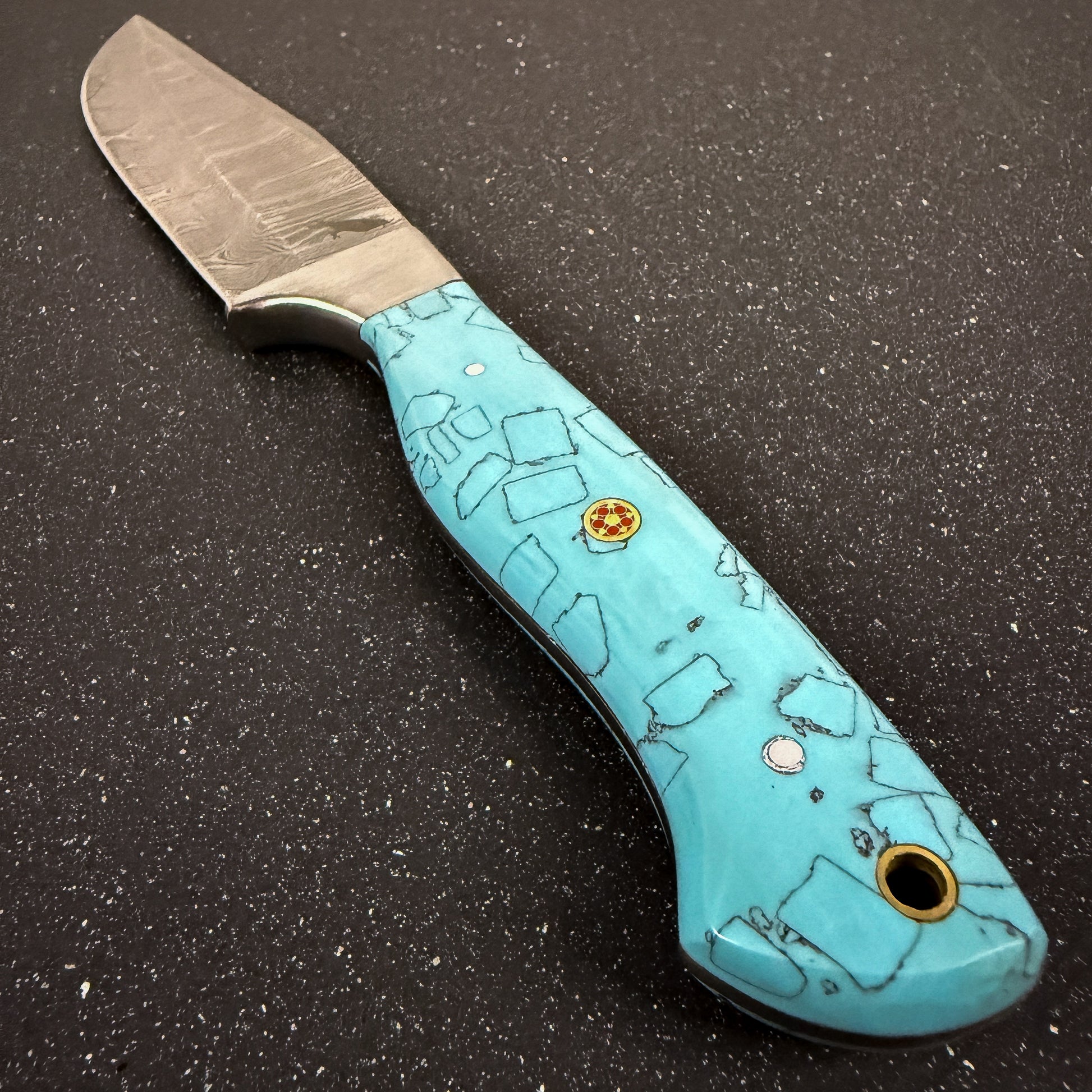 Cuchillo deportivo y de supervivencia artesanal