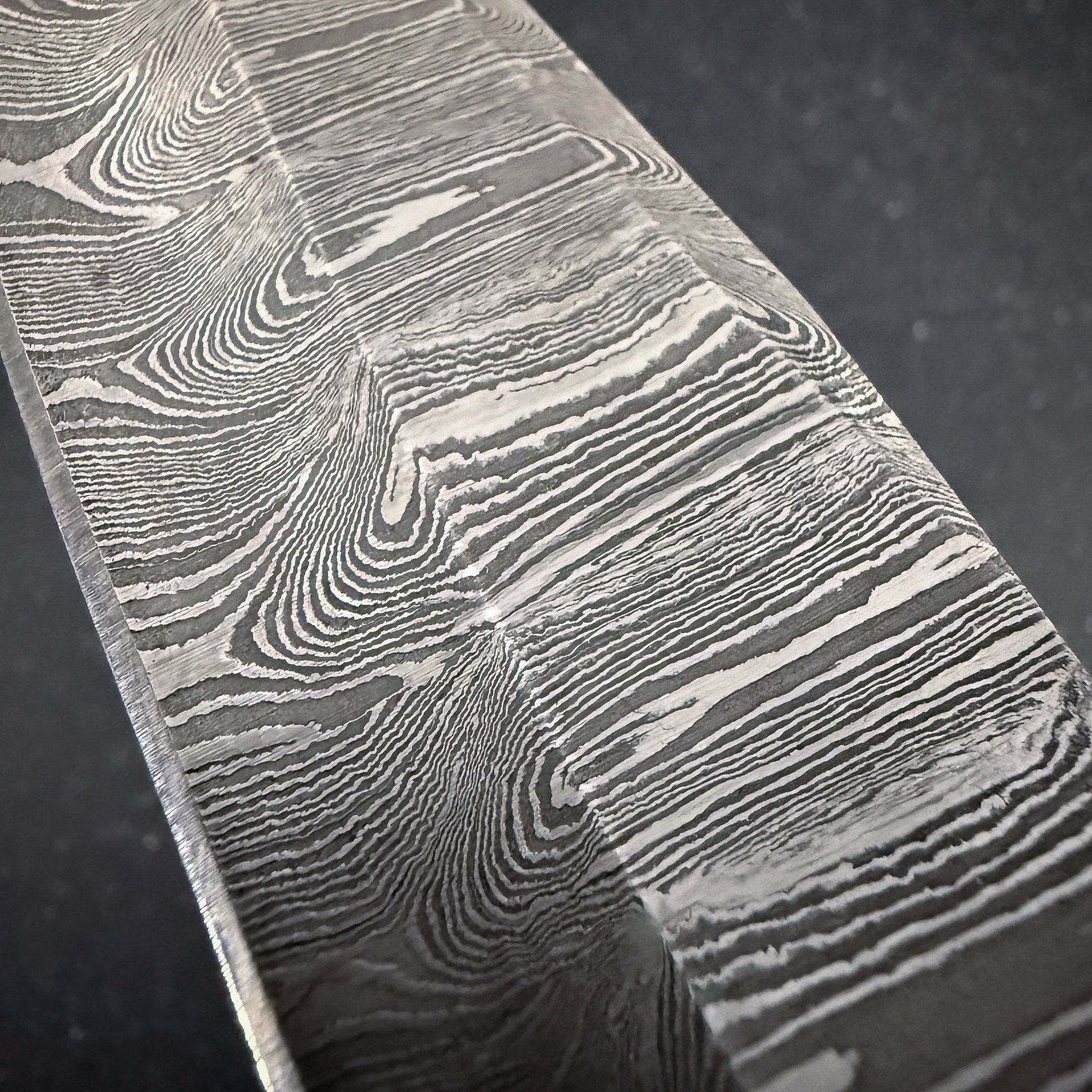 Cuchillo deportivo y de supervivencia artesanal