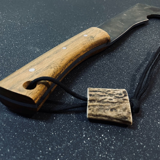 Hacha de mano "Chango" 35cm en Acero al Carbono Rauka