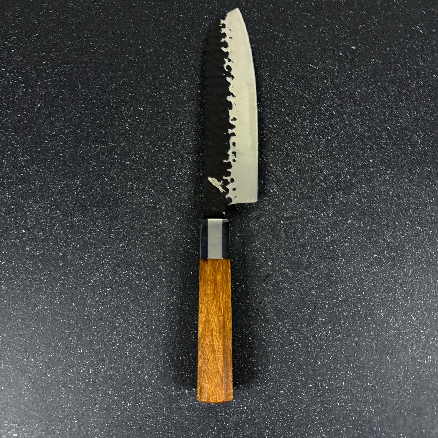 Vista de conjunto del Cuchillo Santoku de Cocina de Acero Inoxidable 32cm "Hika"