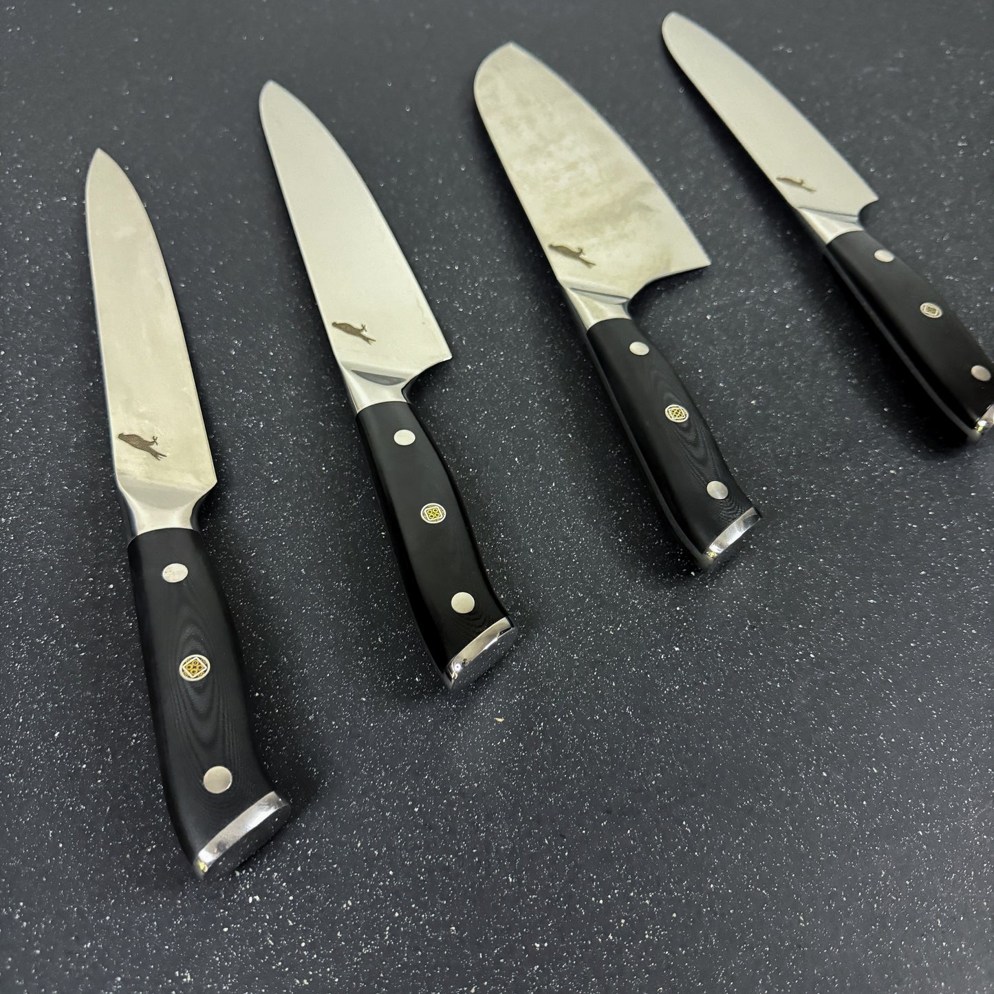 Pack 4 Cuchillos de Cocina + Bloque Magnético "Cay" / "Mate" / "Tronador" / "Arenales"