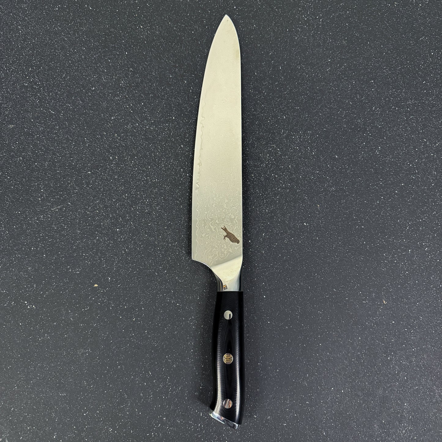 Cuchillo Chef Rauka Mate con hoja de acero Damasco y mango G10, perfecto para cocina y parrilla