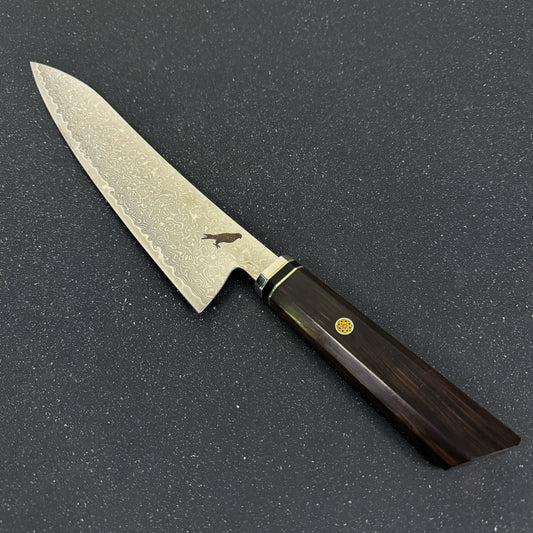 Cuchillo japonés Chef Rauka Taku con hoja de acero Damasco y mango de ébano, ideal para cocina y parrilla