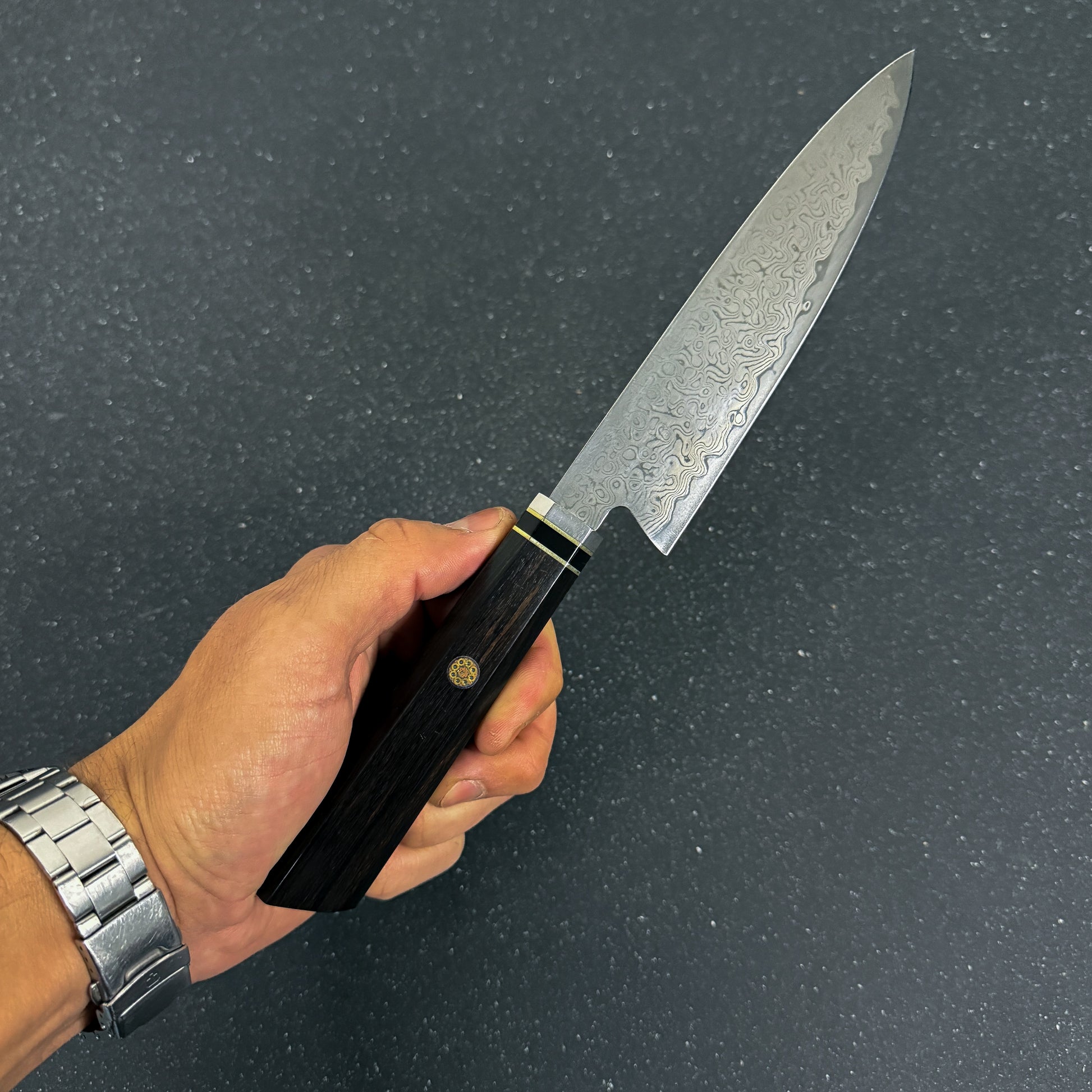 Cuchillo japonés Paring Rauka Iwa con hoja de acero Damasco y mango de ébano, ideal para cortes pequeños y precisos