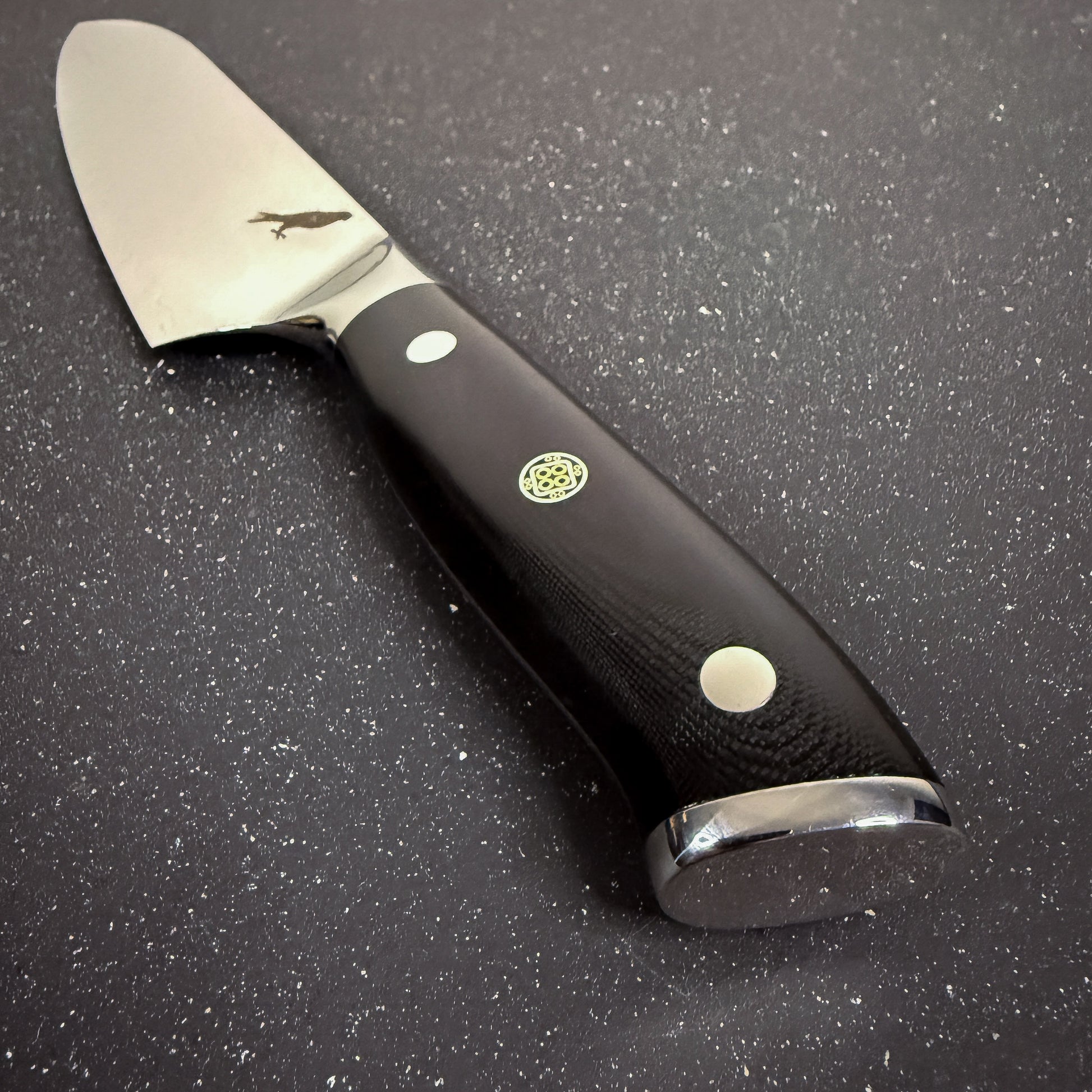 Cuchillo Santoku Rauka Tronador con hoja de acero Damasco y mango G10, ideal para cocina y parrilla