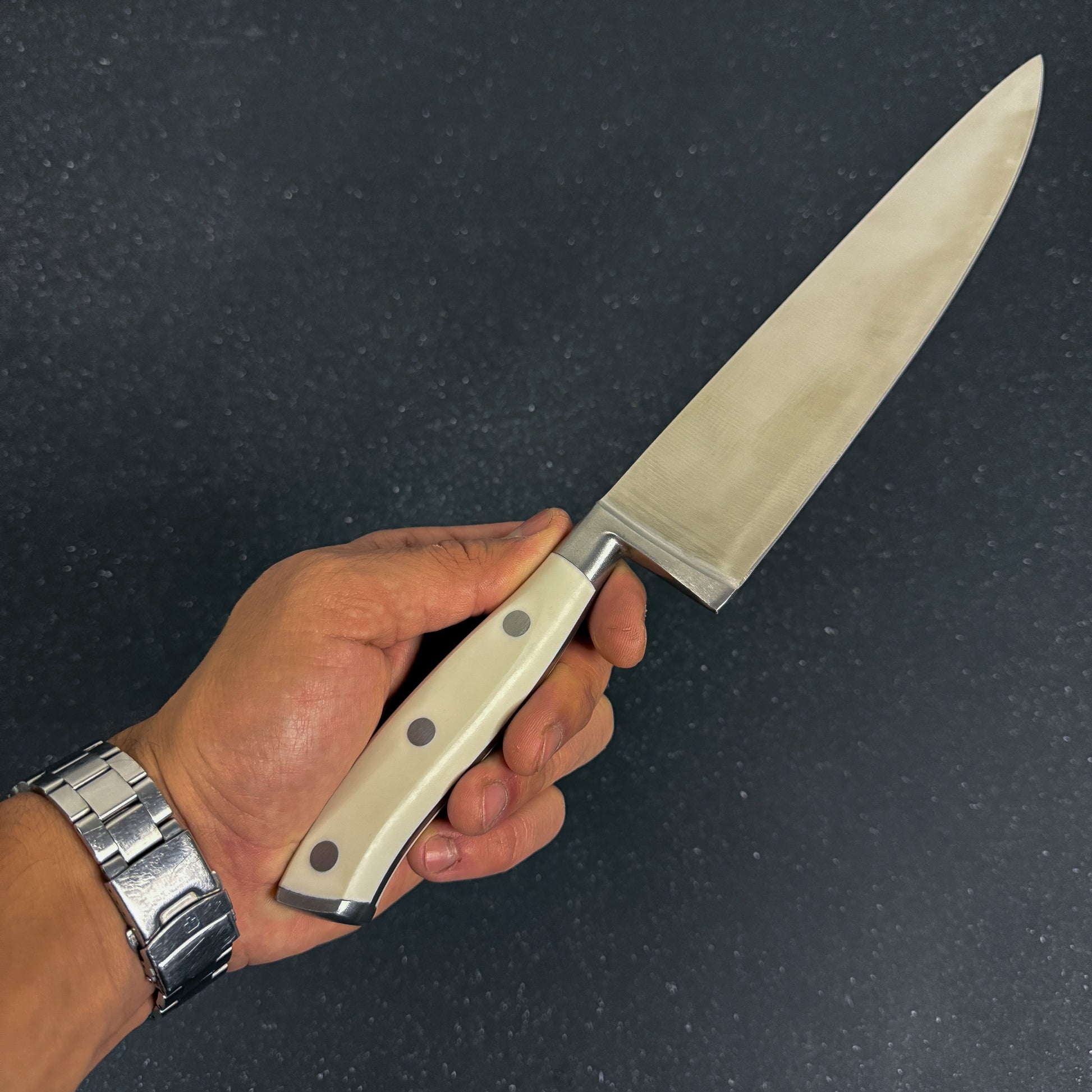 Cuchillo de parrilla Rauka Provincia tipo chef, versátil para cocina y parrilla