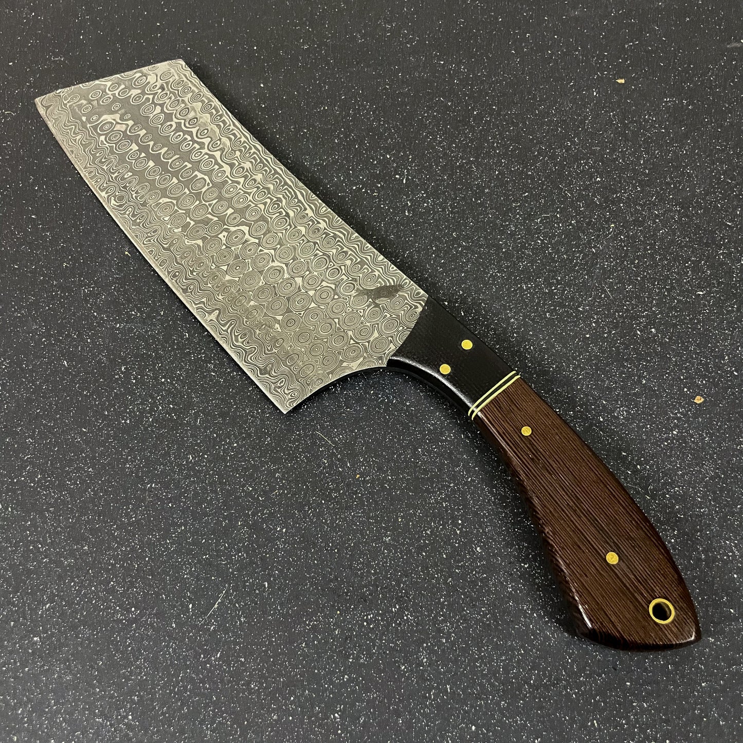 Cuchillo Cucao estilo hacha, pieza artesanal única para chefs y amantes de la parrilla