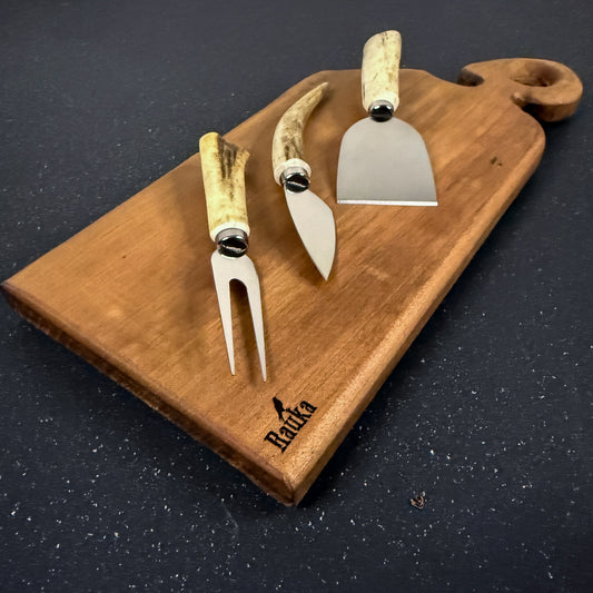 Cuchillos para queso y charcutería Rauka con mango de asta de ciervo rojo