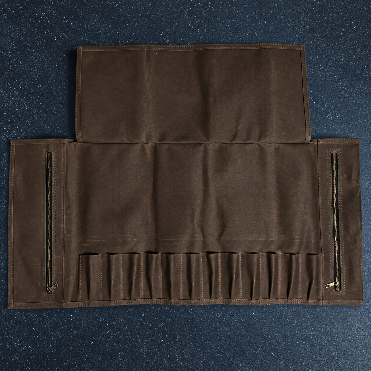 Estuche Profesional para 12 Cuchillos en Lona Encerada y Cuero “Morral Café”