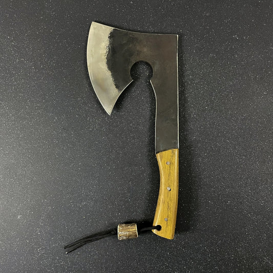 Hacha de mano "Chango" 35cm en Acero al Carbono Rauka