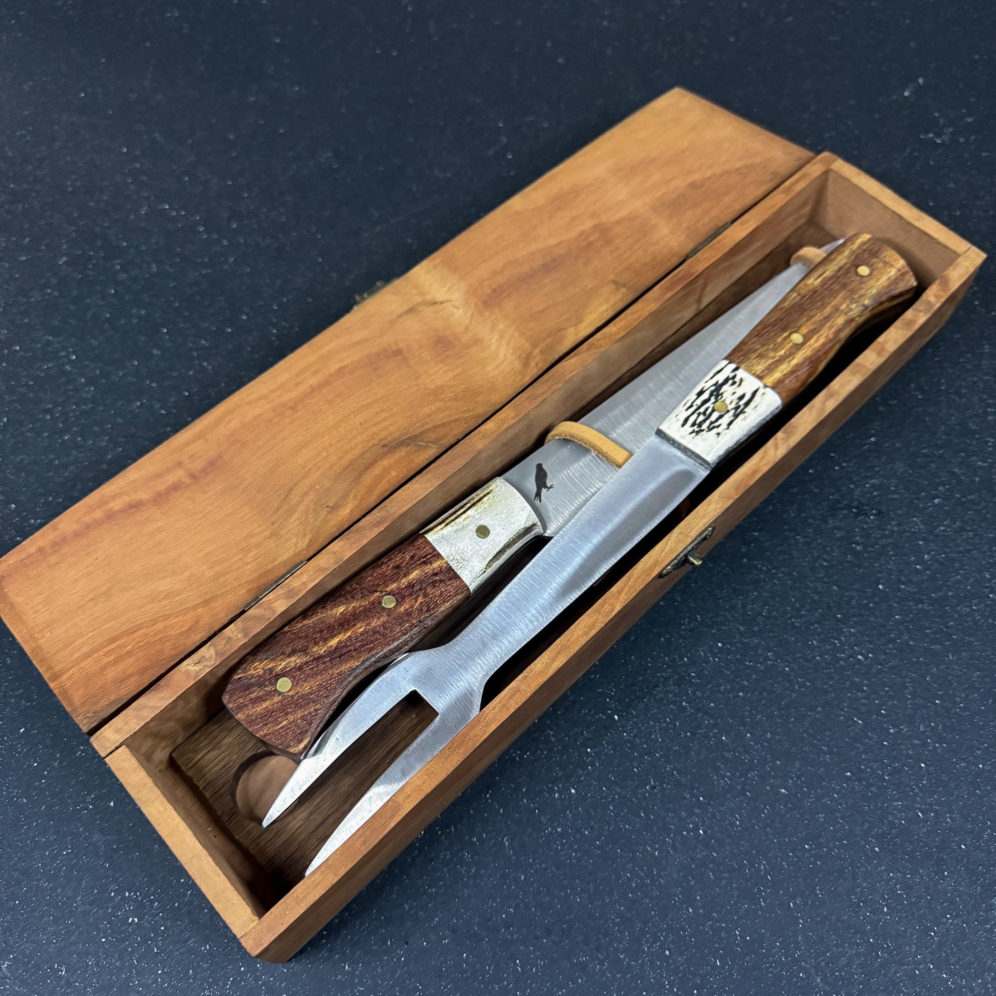 Set Cuchillo Parrillero y Pincho 31cm "Tenca"