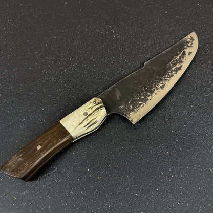 Detalle del mango del Cuchillo Parrillero Forjado 34cm "Concón"