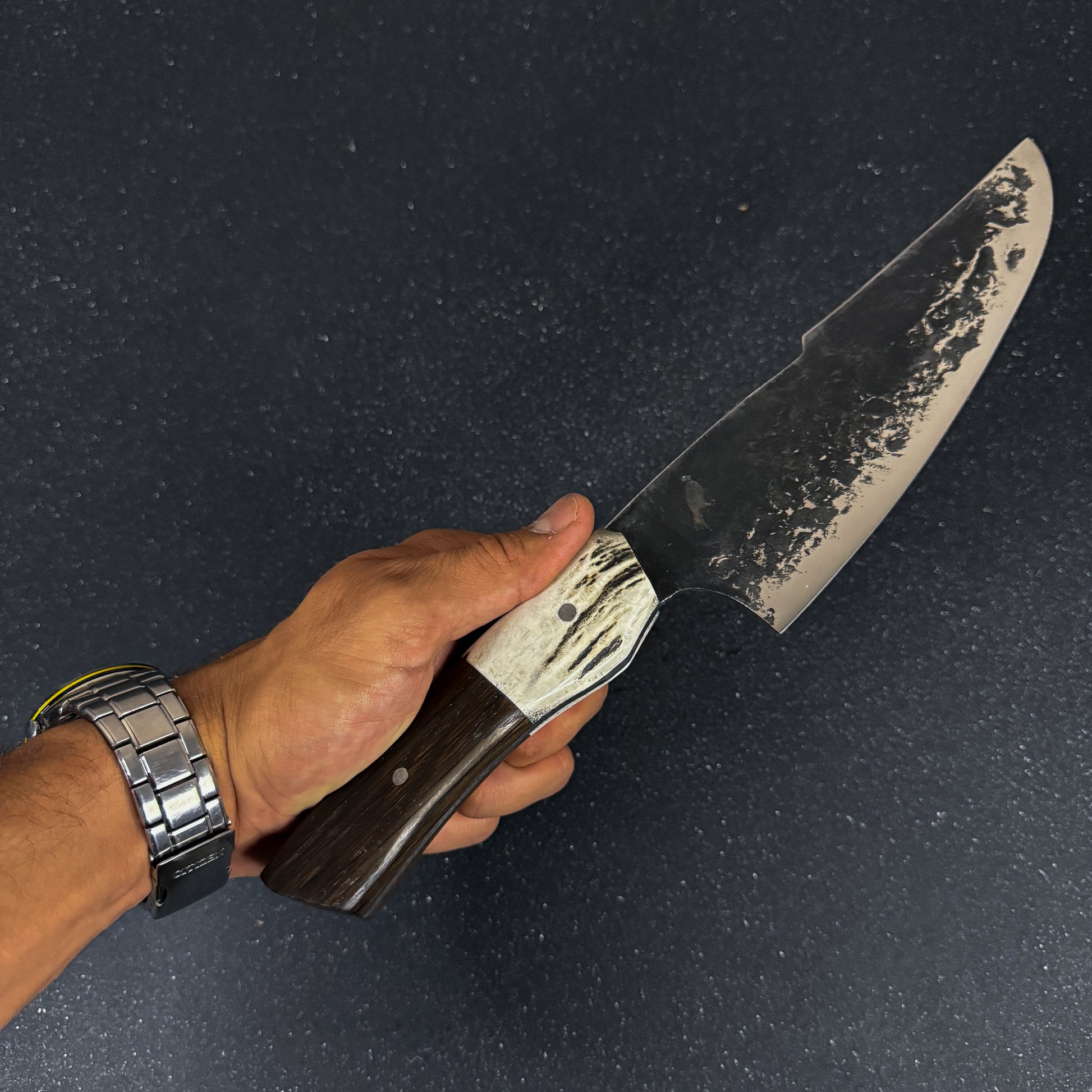 Vista de detalle del Cuchillo Parrillero Forjado 34cm "Concón"