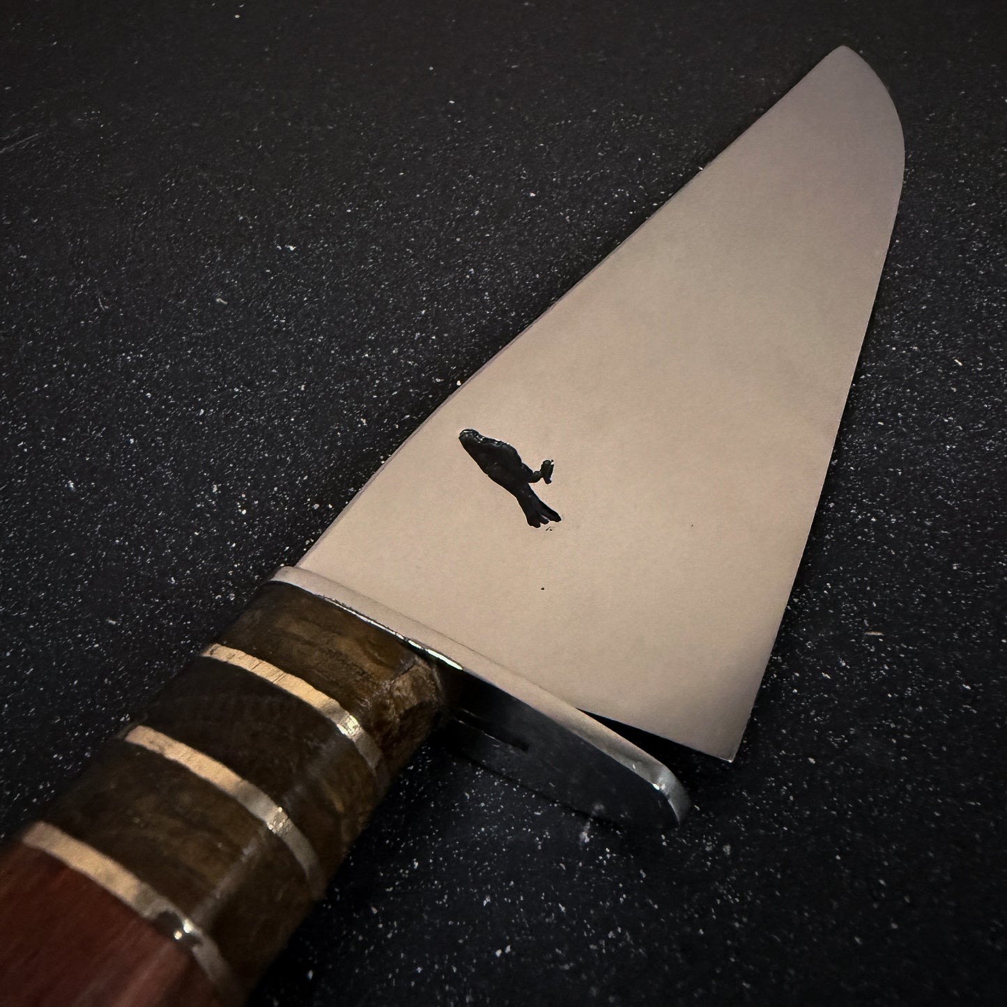 Detalle del filo del Cuchillo Parrillero 36cm "Tucúquere"