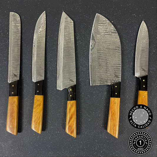 Set de 5 Cuchillos de Cocina de Acero Damasco "Calbuco"
