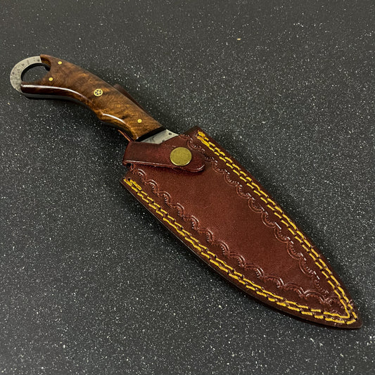 Cuchillo artesanal Rauka Cochrane con hoja full tang y mango de alta resistencia y su funda de cuero