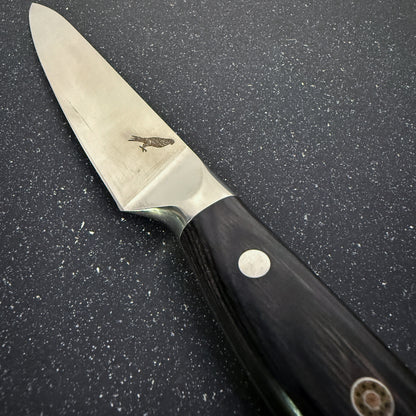 Cuchillo Utility Rauka Lanín con hoja de acero alemán y mango de madera Pakka, ideal para cortes versátiles en cocina