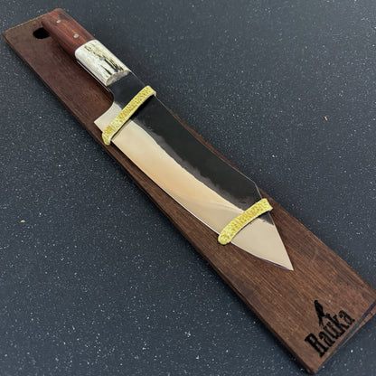 Vista lateral de cuchillo santoku forjado 32 cm Carpintero Rauka