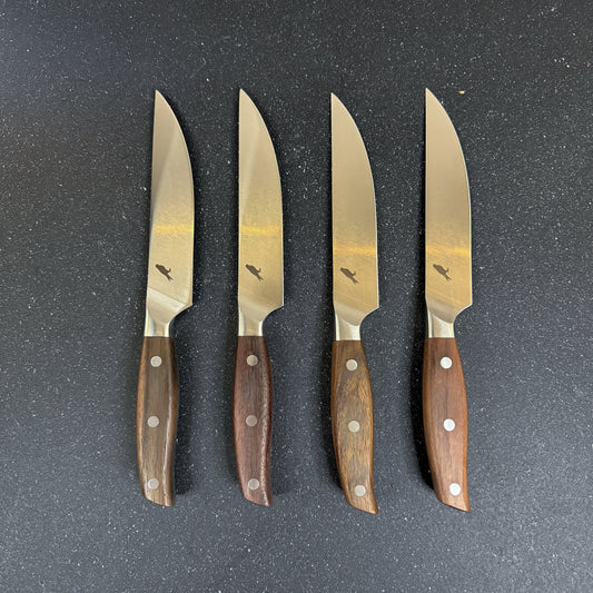 Set de 4 Cuchillos de Mesa de Acero Inoxidable "Sollipulli"