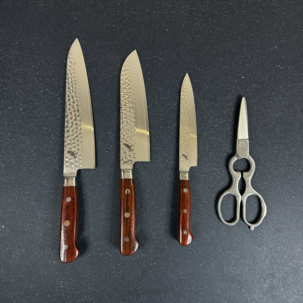 Set Profesional de 3 Cuchillos de Acero Damasco y Tijeras "Lonquimay"