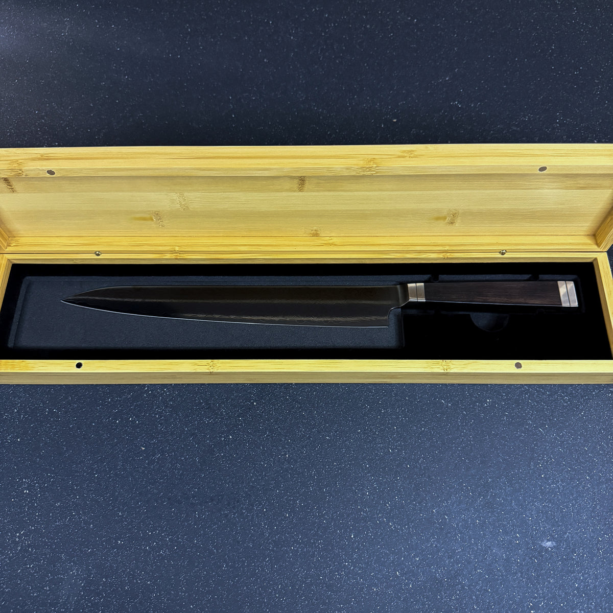 Cuchillo Trinchador de Cocina de Acero Damasco "Sumi"