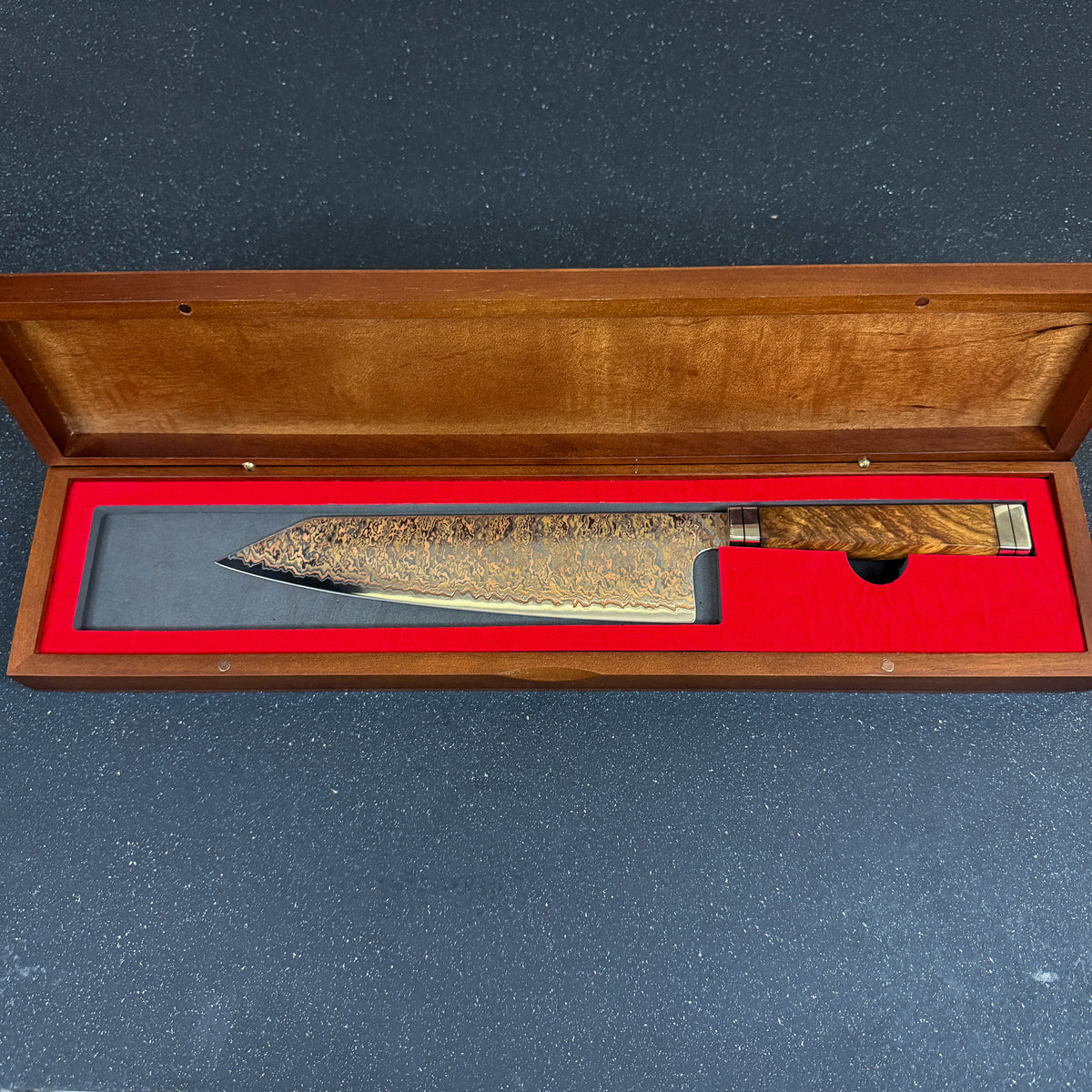 Cuchillo Kiritsuke de Cocina de Acero Damasco con Cobre "Akagane"