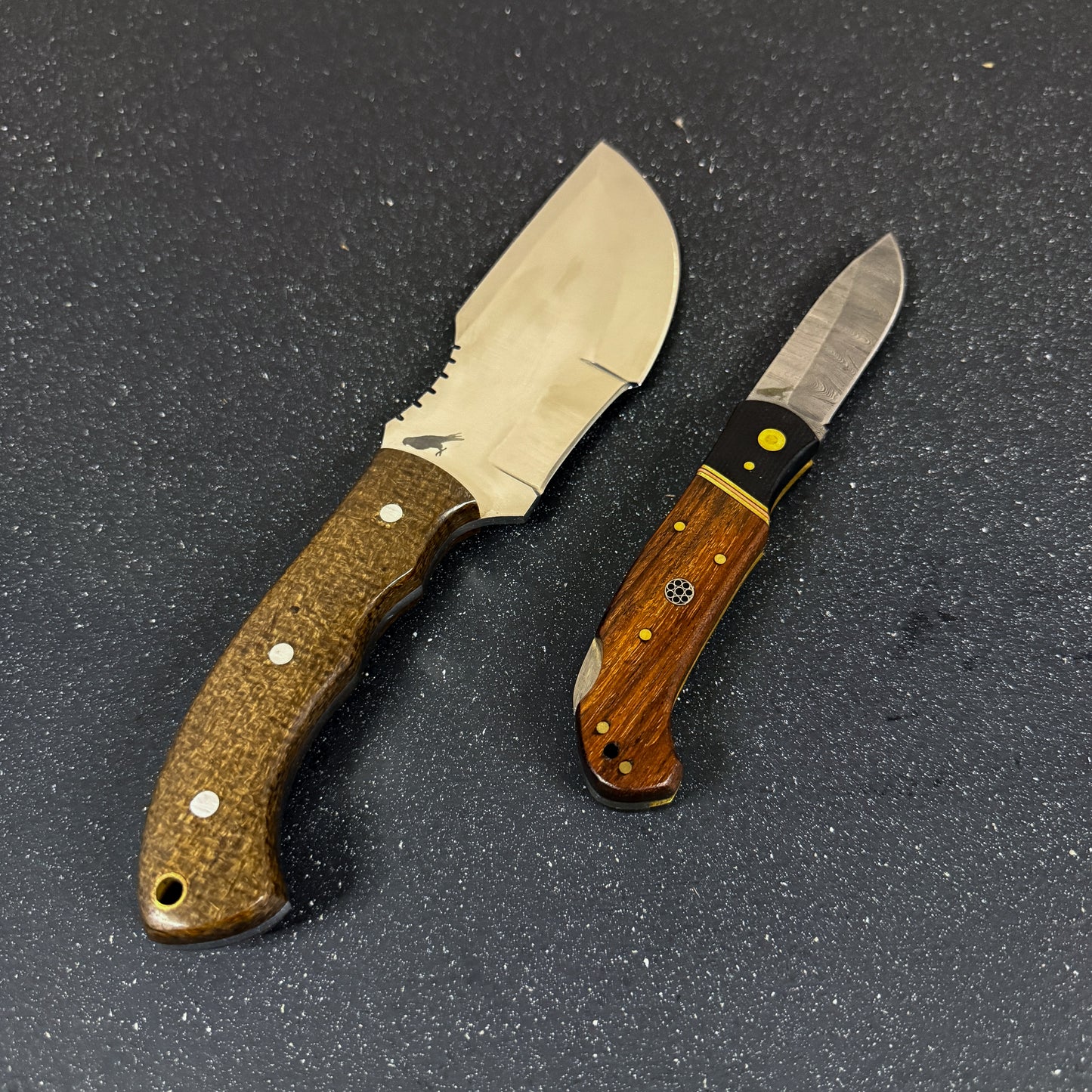 Cuchillo tracker supervivencia Rauka con navaja damasco 
