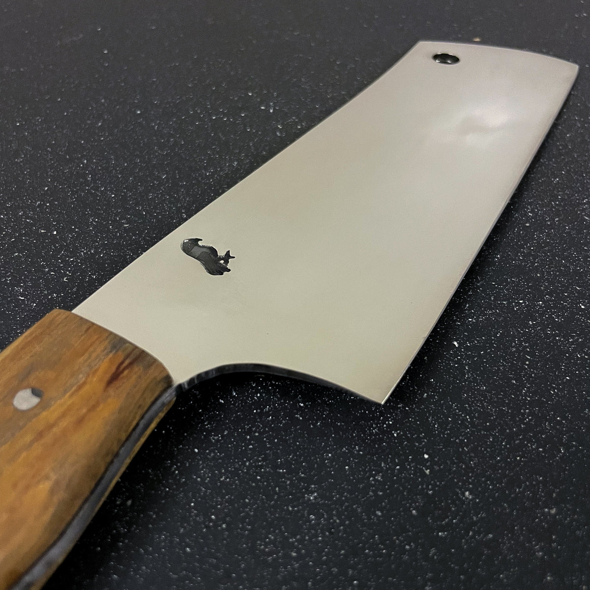 Componentes de hachilla parrillera 32 cm Adencul con funda Rauka