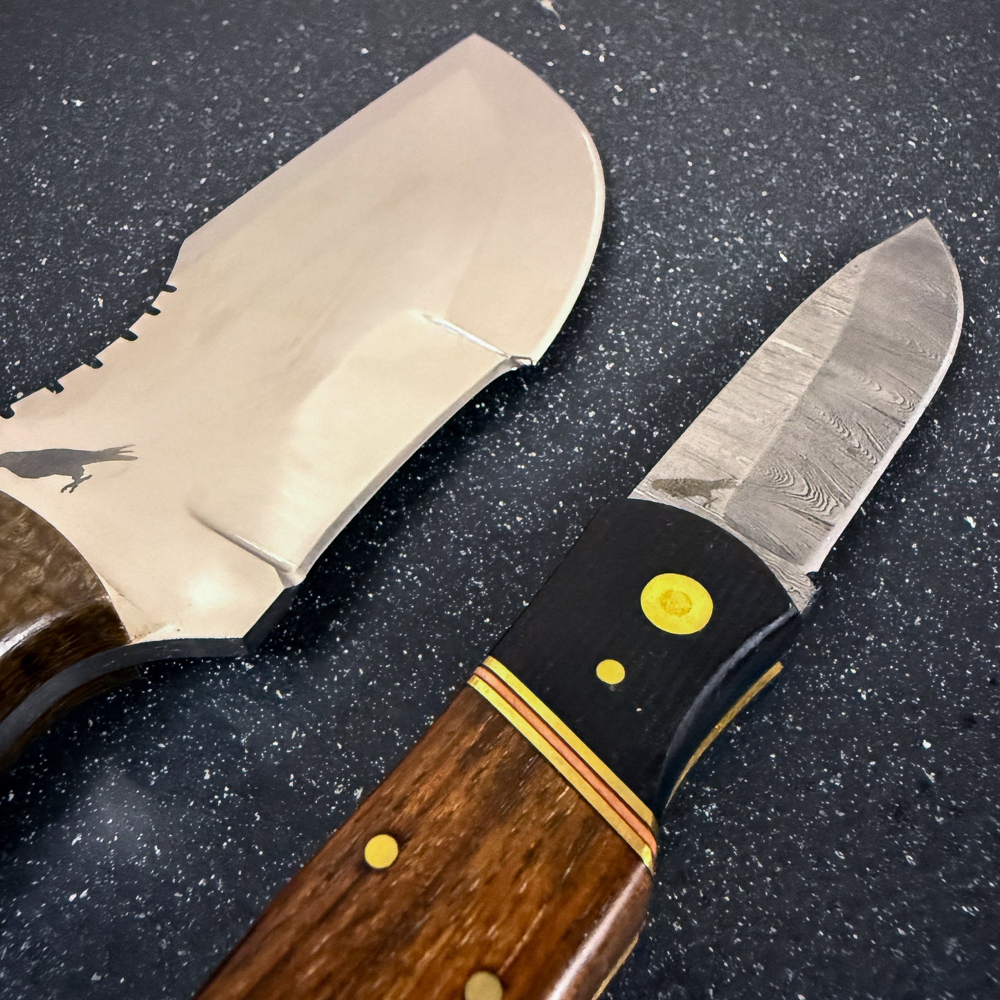 Cuchillo tracker supervivencia Rauka con navaja damasco Puelo