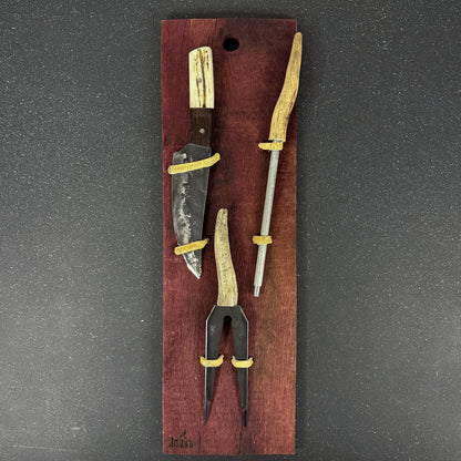 Vista completa de set Asador con cuchillo 25 cm, chaira y pincho Rauka, segunda foto
