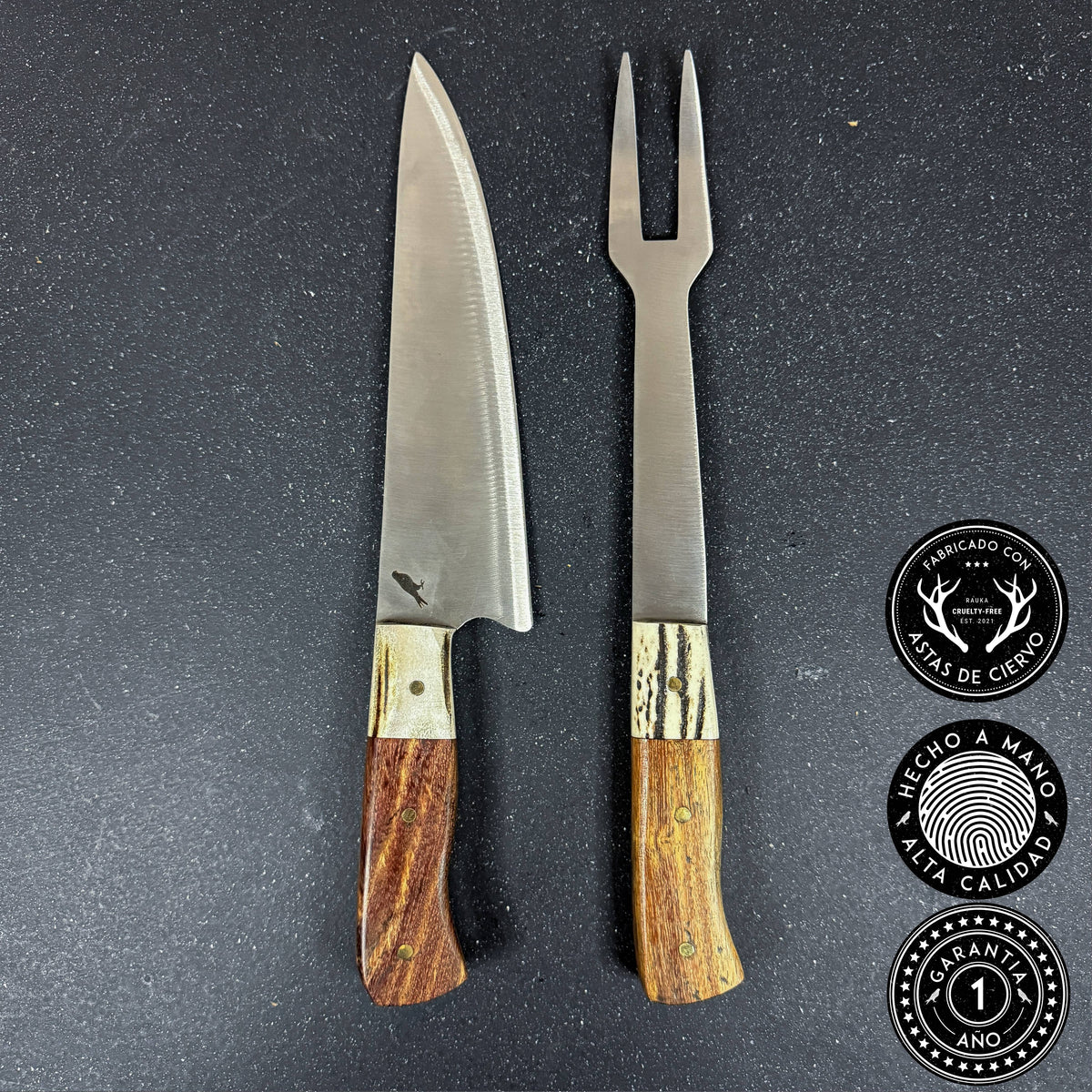 Set Cuchillo Parrillero y Pincho Tenca 31cm en acero inoxidable 440 con empuñadura de asta de ciervo - Rauka